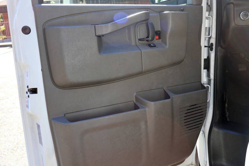 2024 Chevrolet Express LT 3500