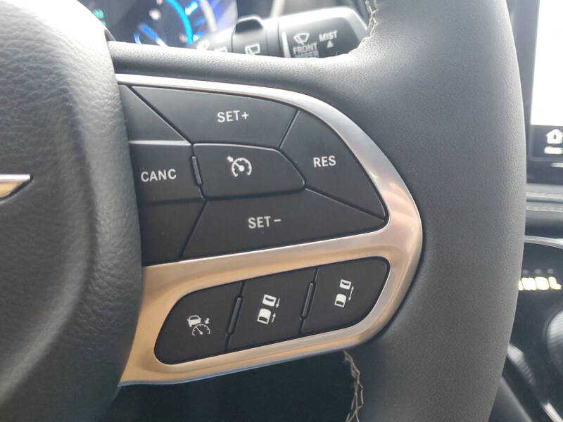 2025 Chrysler Pacifica Plug-In Hybrid