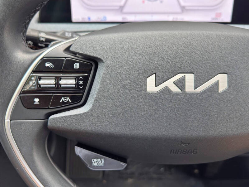 2024 Kia EV6 Light