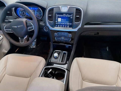 2023 Chrysler 300 Touring L