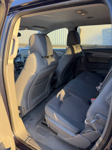 2017 Chevrolet Traverse LS