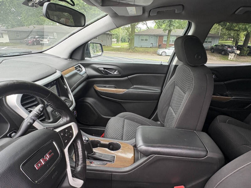 2017 GMC Acadia SLE-1