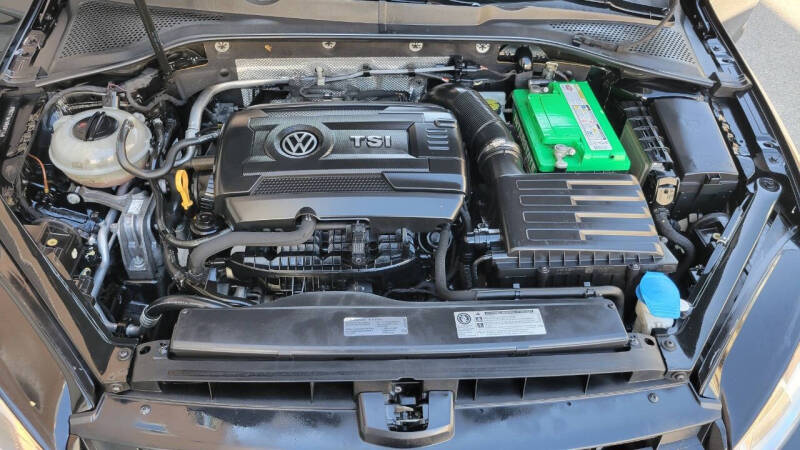 2016 Volkswagen Golf TSI S