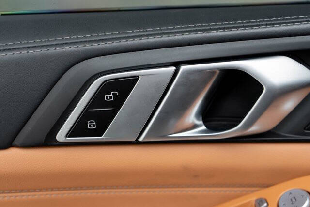 2023 BMW X7 14
