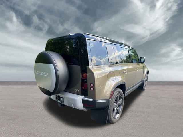 2023 Land Rover Defender