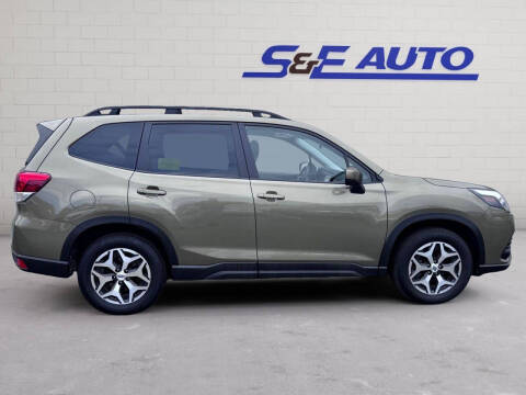 2023 Subaru Forester Premium