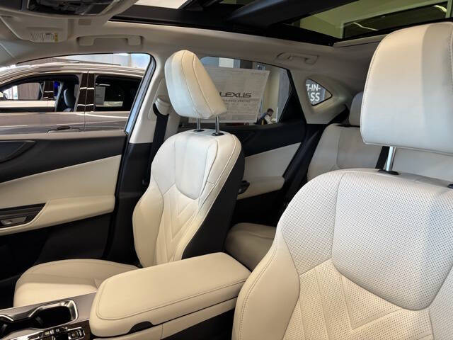 2026 Lexus NX 450h+ Luxury