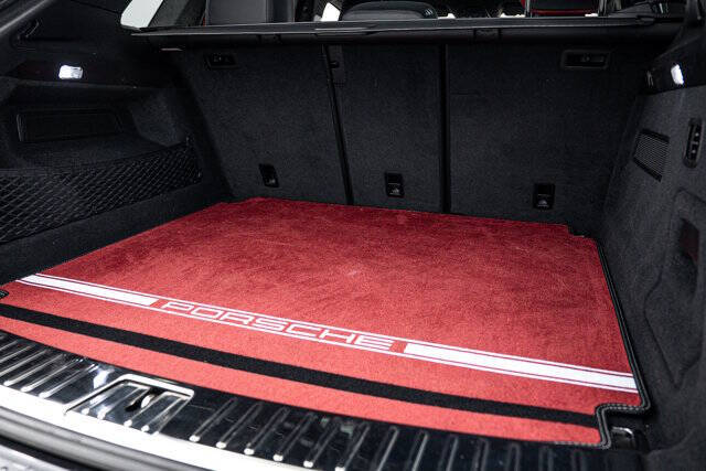 2025 Porsche Cayenne GTS