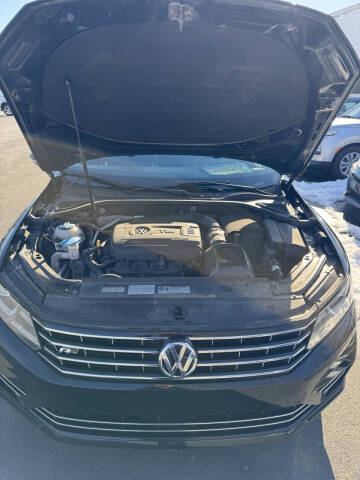 2016 Volkswagen Passat 1.8T R-Line