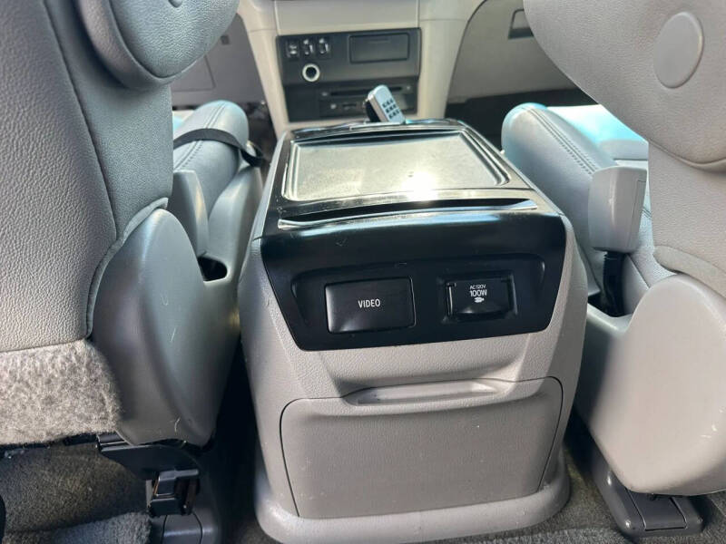 2015 Toyota Sienna
