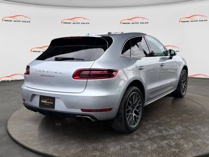 2017 Porsche Macan