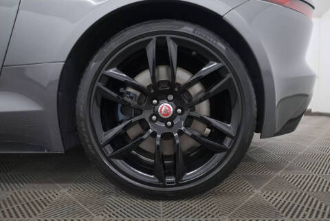 2018 Jaguar F-TYPE R