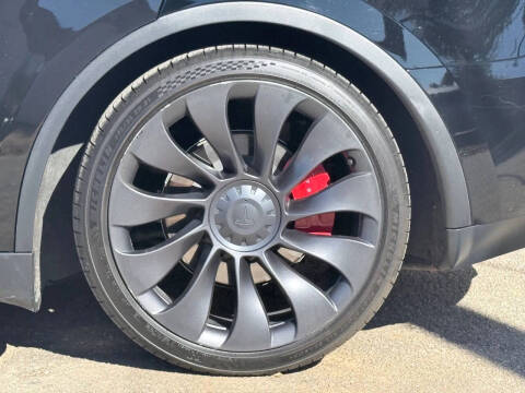 2023 Tesla Model Y Performance