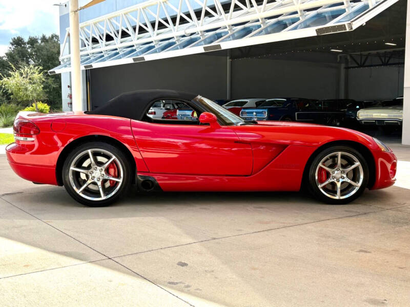 2004 Dodge Viper SRT-10