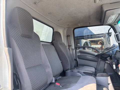 2013 Isuzu NQR Cube Van
