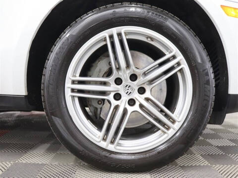 2020 Porsche Macan S