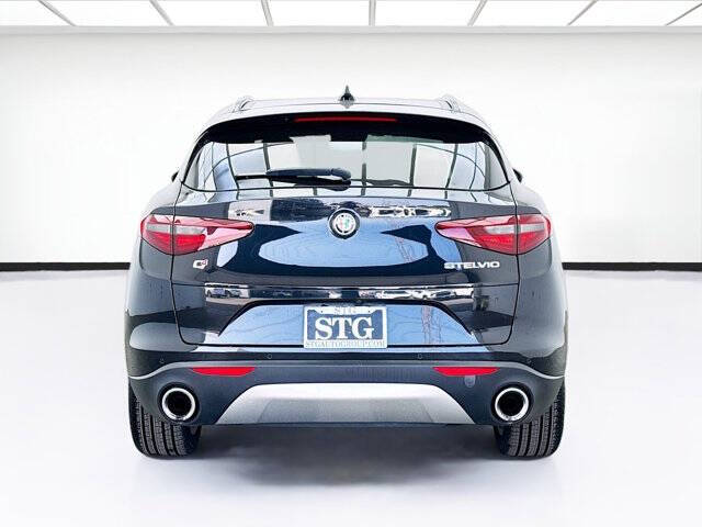 2018 Alfa Romeo Stelvio Ti Sport