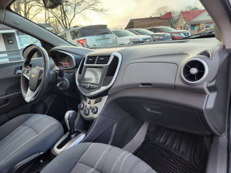 2017 Chevrolet Sonic LT Auto