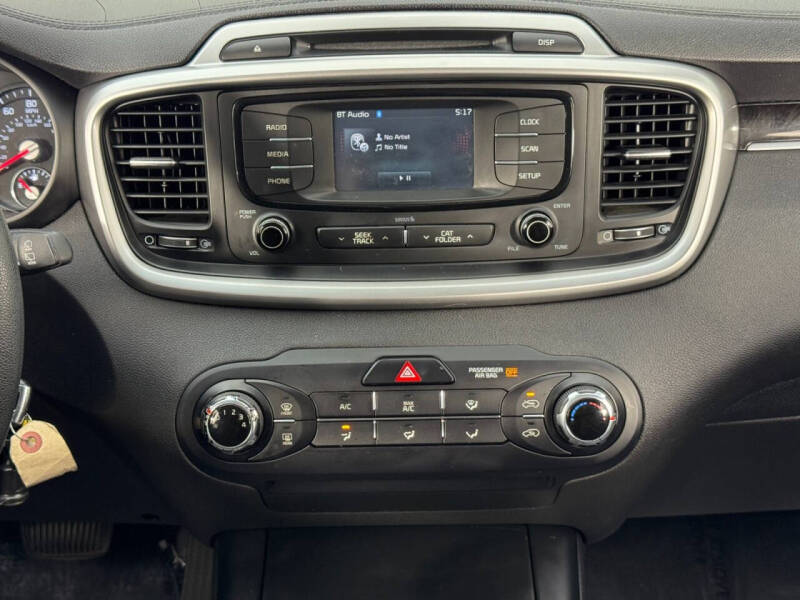 2017 Kia Sorento LX V6