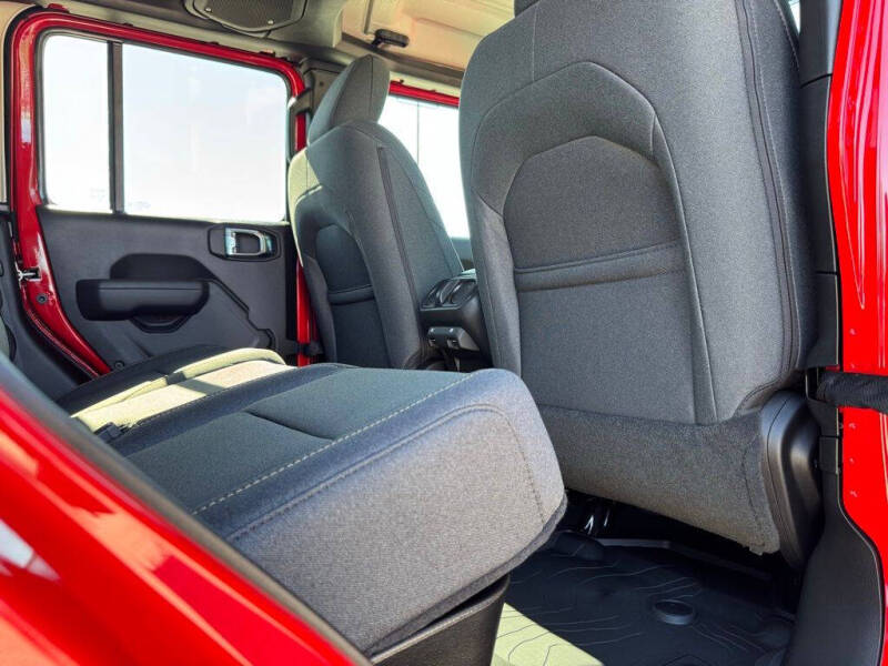 2025 Jeep Gladiator Willys