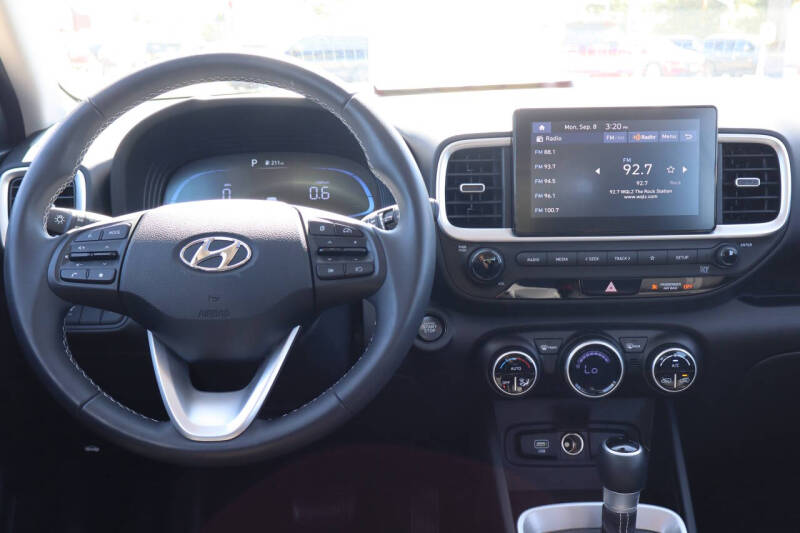 2024 Hyundai Venue SEL