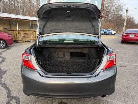 2012 Toyota Camry Hybrid XLE