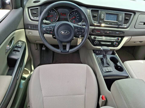 2018 Kia Sedona L