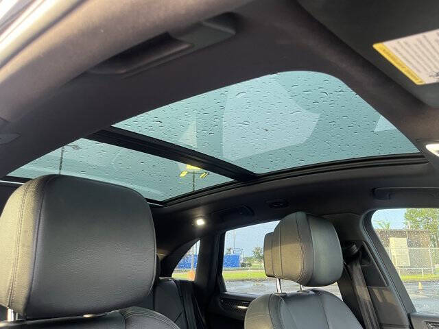 Agate Grey Metallic 2018 Porsche Macan Base AWD 4dr SUV 30