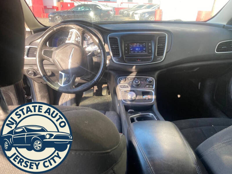 2016 Chrysler 200