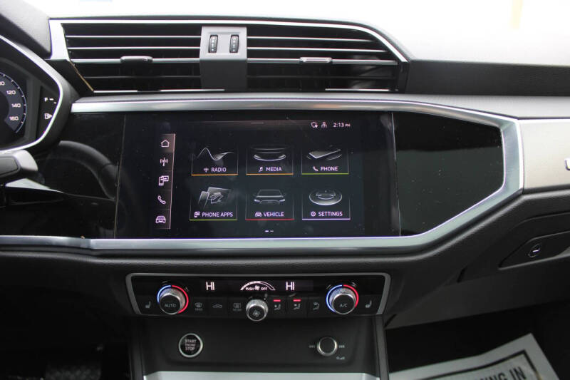 2022 Audi Q3 quattro S line Premium 45 TFSI