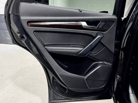 2020 Audi Q5 quattro Premium Plus 45 TFSI