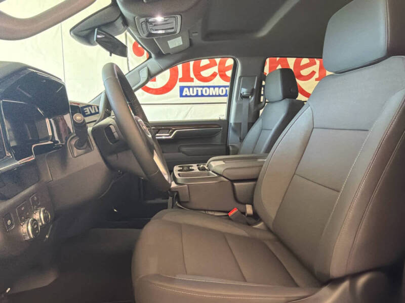 2026 GMC Sierra 1500 Elevation Standard