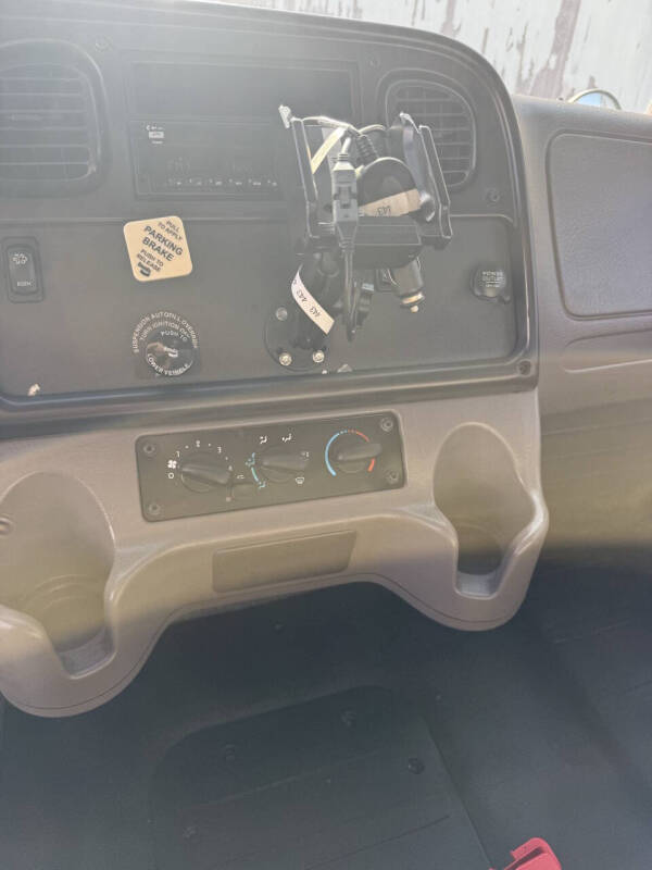 2018 Freightliner M2 106