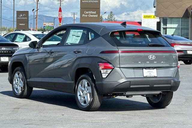 2026 Hyundai Kona SE
