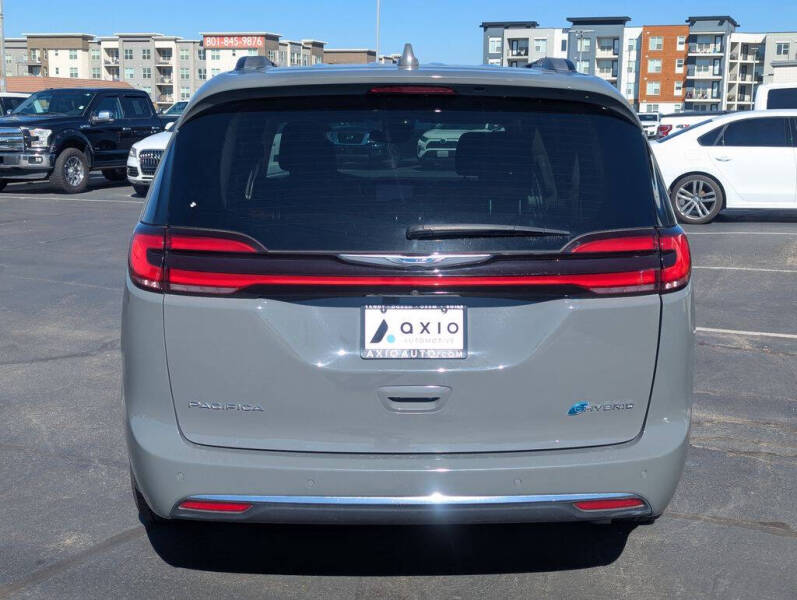 2021 Chrysler Pacifica Hybrid Touring