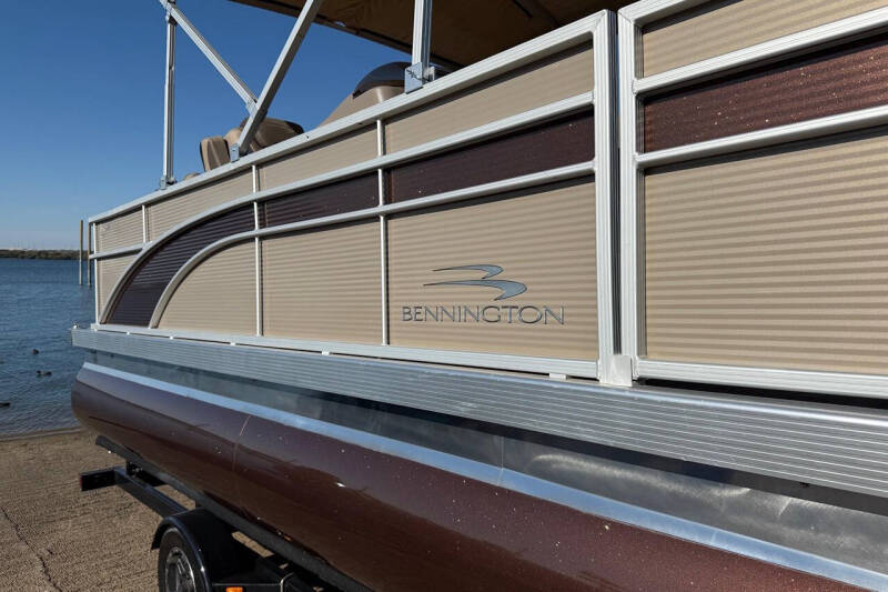 2020 Bennington 21 SF