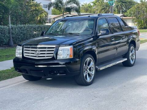 2005 Cadillac Escalade EXT for sale at L G AUTO SALES in Boynton Beach FL