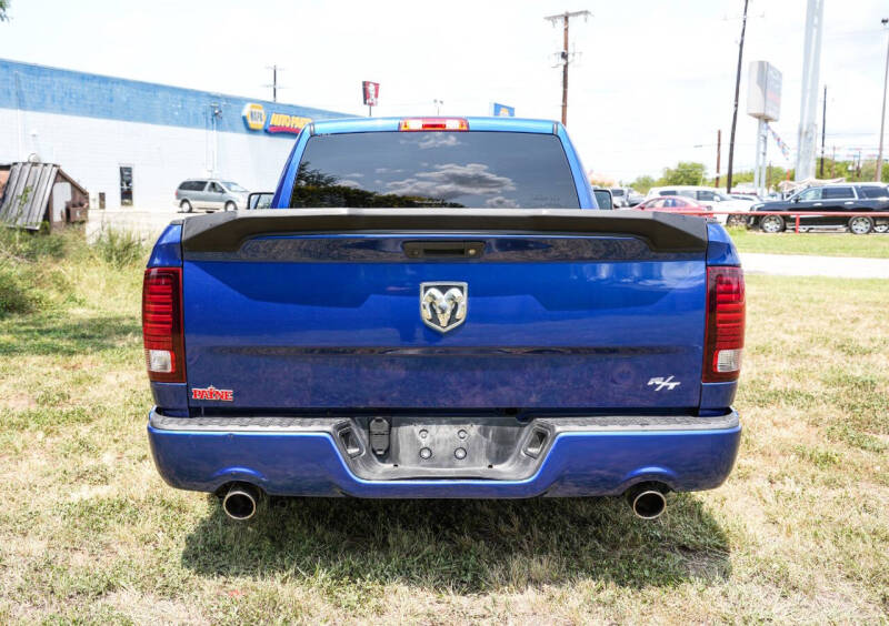 2016 RAM 1500 Sport