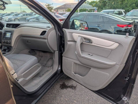 2017 Chevrolet Traverse LS