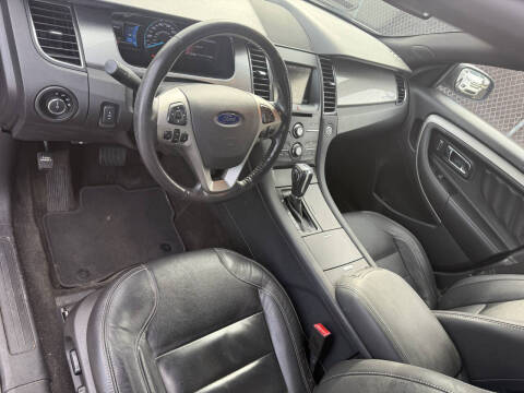 2015 Ford Taurus SEL