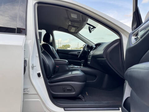 2017 Nissan Pathfinder