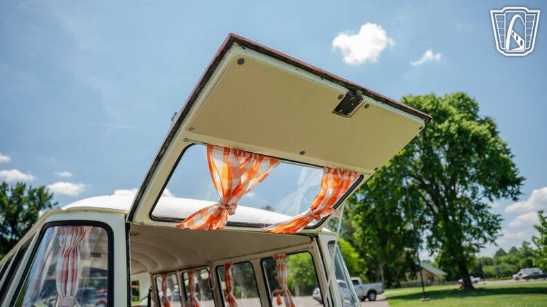 1975 Volkswagen Bus