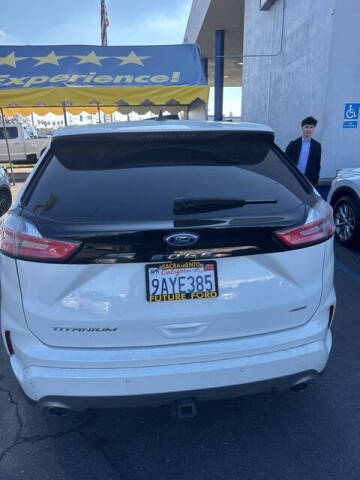 2022 Ford Edge Titanium