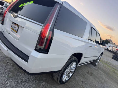 2017 Cadillac Escalade ESV Platinum