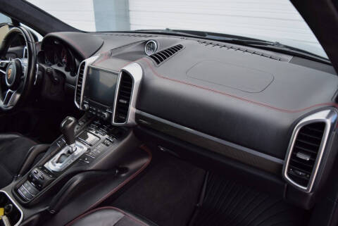 2017 Porsche Cayenne GTS