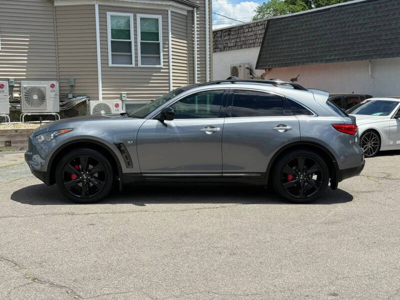 2017 Infiniti QX70