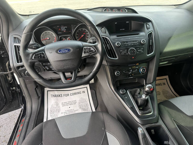 2017 Ford Focus ST