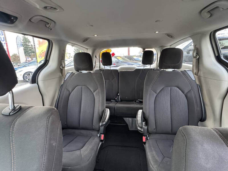 2017 Chrysler Pacifica Touring