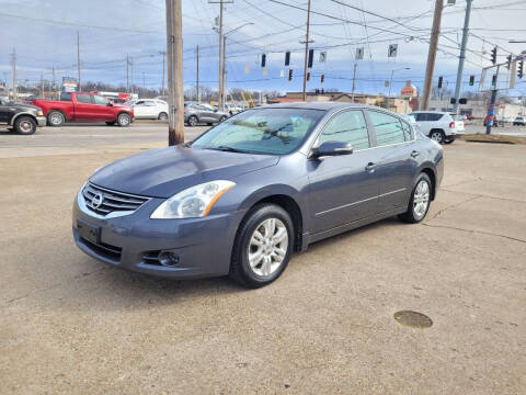 2010 Nissan Altima for sale at Reliable Cars LLC in Evansville IN