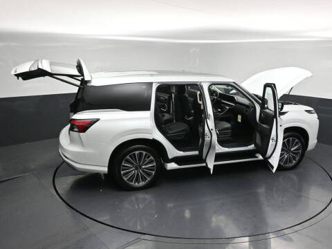 2027 Infiniti QX80 Luxe